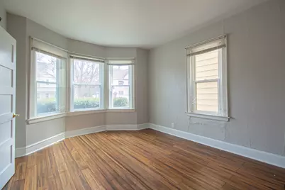 2715 N Oakland Ave, Milwaukee, WI 53211 - Photo 7