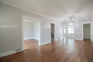 2715 N Oakland Ave, Milwaukee, WI 53211 - Photo 5