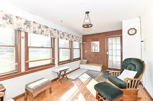 2917 S 67th St, Milwaukee, WI 53219 - Photo 5