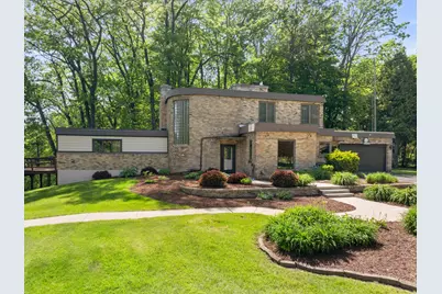 1608 N Rapids Rd, Manitowoc, WI 54220 - Photo 1