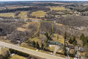 1608 N Rapids Rd, Manitowoc, WI 54220 - Photo 3