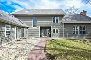 W277N3016 Rocky Point Rd, Pewaukee, WI 53072 - Photo 5