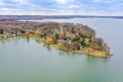 W277N3016  Rocky Point Rd, Pewaukee, WI 53072 - Photo 5