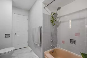 3572 S Sunset Dr, Milwaukee, WI 53220 - Photo 19