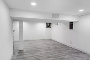 3572 S Sunset Dr, Milwaukee, WI 53220 - Photo 13