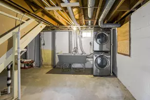 3572 S Sunset Dr, Milwaukee, WI 53220 - Photo 17