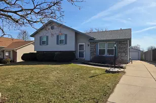 9325 W Darnel Ave, Milwaukee, WI 53224 - Photo 19