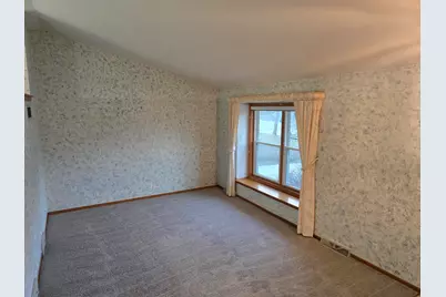 9325 W Darnel Ave, Milwaukee, WI 53224 - Photo 7