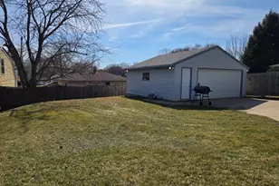 9325 W Darnel Ave, Milwaukee, WI 53224 - Photo 3