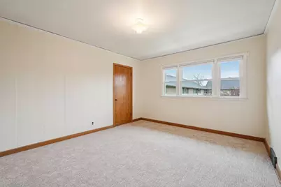 4858 N Shoreland Ave, Whitefish Bay, WI 53217 - Photo 15