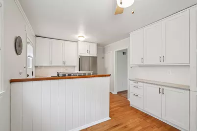 4858 N Shoreland Ave, Whitefish Bay, WI 53217 - Photo 7