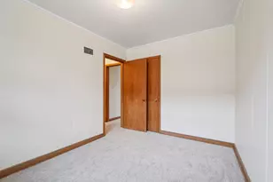 4858 N Shoreland Ave, Whitefish Bay, WI 53217 - Photo 17