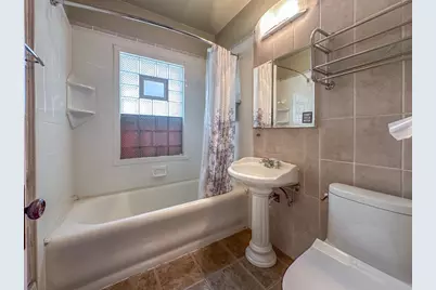 2640 N 48th St, Milwaukee, WI 53210 - Photo 25