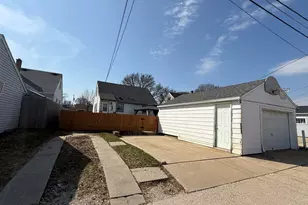 2566 S 64th St, Milwaukee, WI 53219 - Photo 31