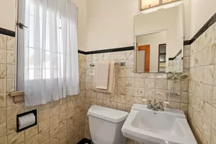 2505 N 82nd St, Wauwatosa, WI 53213 - Photo 17