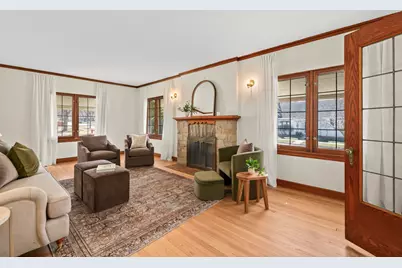 2505 N 82nd St, Wauwatosa, WI 53213 - Photo 7