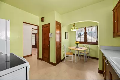 2505 N 82nd St, Wauwatosa, WI 53213 - Photo 21