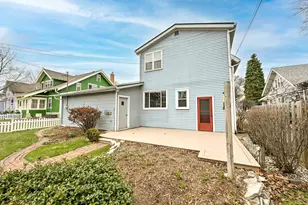 8205 Chestnut St, Wauwatosa, WI 53213 - Photo 33