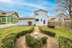 8205 Chestnut St, Wauwatosa, WI 53213 - Photo 35