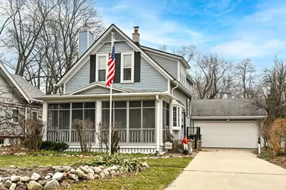 8205  Chestnut St, Wauwatosa, WI 53213 - Photo 5