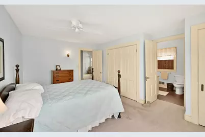 8205  Chestnut St, Wauwatosa, WI 53213 - Photo 25