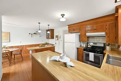 8205  Chestnut St, Wauwatosa, WI 53213 - Photo 19