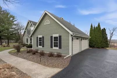 1925  Field Cliffe Dr, Richfield, WI 53076 - Photo 49