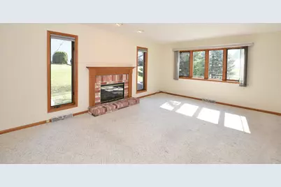 1104  Riverway Ct, Pewaukee, WI 53072 - Photo 23