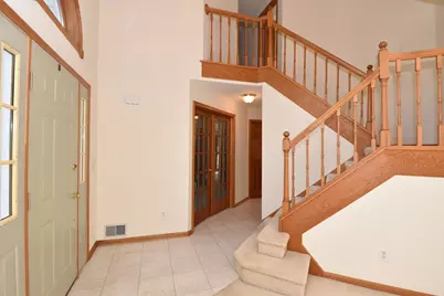 1104  Riverway Ct, Pewaukee, WI 53072 - Photo 5