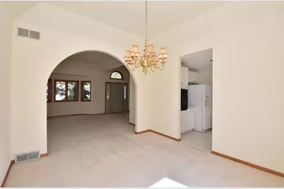 1104  Riverway Ct, Pewaukee, WI 53072 - Photo 13