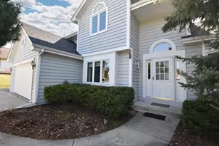 1104 Riverway Ct, Pewaukee, WI 53072 - Photo 3