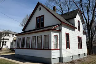 613 17th St, La Crosse, WI 54601 - Photo 1