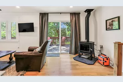 543  Oakwood Trl, Twin Lakes, WI 53181 - Photo 7