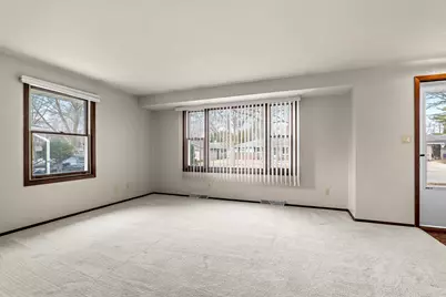 3723 S 17th Pl, Sheboygan, WI 53081 - Photo 5