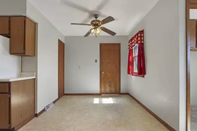 34911 W State St, Burlington, WI 53105 - Photo 7