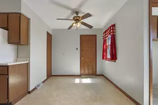 34911 W State St, Burlington, WI 53105 - Photo 7