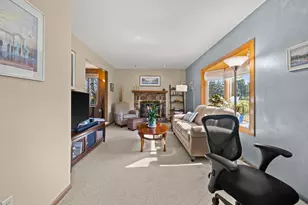 1721 Centennial Ln, Racine, WI 53406 - Photo 33