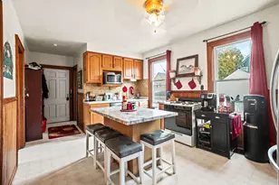 1712 E Park Pl, Milwaukee, WI 53211 - Photo 11