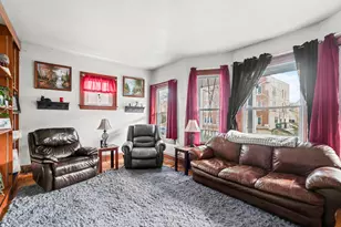 1712 E Park Pl, Milwaukee, WI 53211 - Photo 5