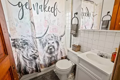 1712 E Park Pl #1714, Milwaukee, WI 53211 - Photo 17