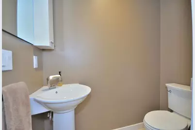 305  Mill Reserve Dr, Waukesha, WI 53188 - Photo 15