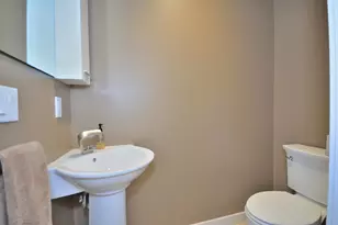 305 Mill Reserve Dr, Waukesha, WI 53188 - Photo 15