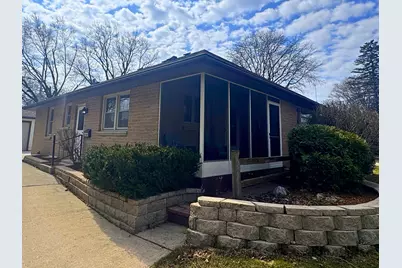 733 N Glenn Dr, Waukesha, WI 53188 - Photo 1