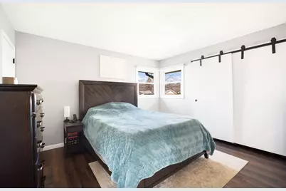 1230  Fox Point Dr, Waukesha, WI 53189 - Photo 15