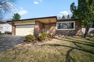 1230 Fox Point Dr, Waukesha, WI 53189 - Photo 1