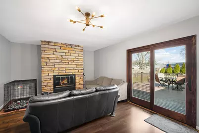 1230  Fox Point Dr, Waukesha, WI 53189 - Photo 11