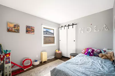 1230  Fox Point Dr, Waukesha, WI 53189 - Photo 17