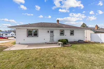 128  Roosevelt St, Valders, WI 54245 - Photo 33