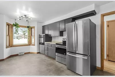 1008 S 9th St, Watertown, WI 53094 - Photo 13