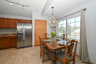 200 W Aspen Ct #8, Oak Creek, WI 53154 - Photo 9